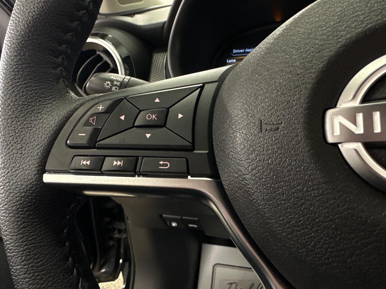 2024 Nissan Kicks SV 4dr Front-Wheel Drive Photo