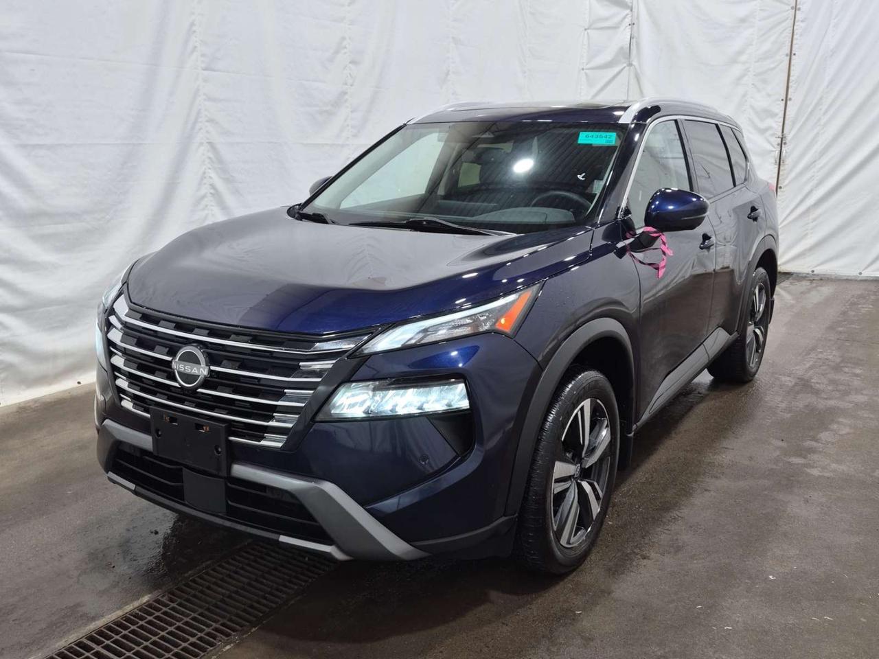 Serving Quinte for 60 years! 43,000 vehicles sold! We are one of Canadas largest independent retailers! High quantity-quality lease returns at live market pricing, best finance rates, rates as low as 6.45%, and no hidden fees. Up to 300 vehicles to choose from in 1 location. The way used car buying should be!