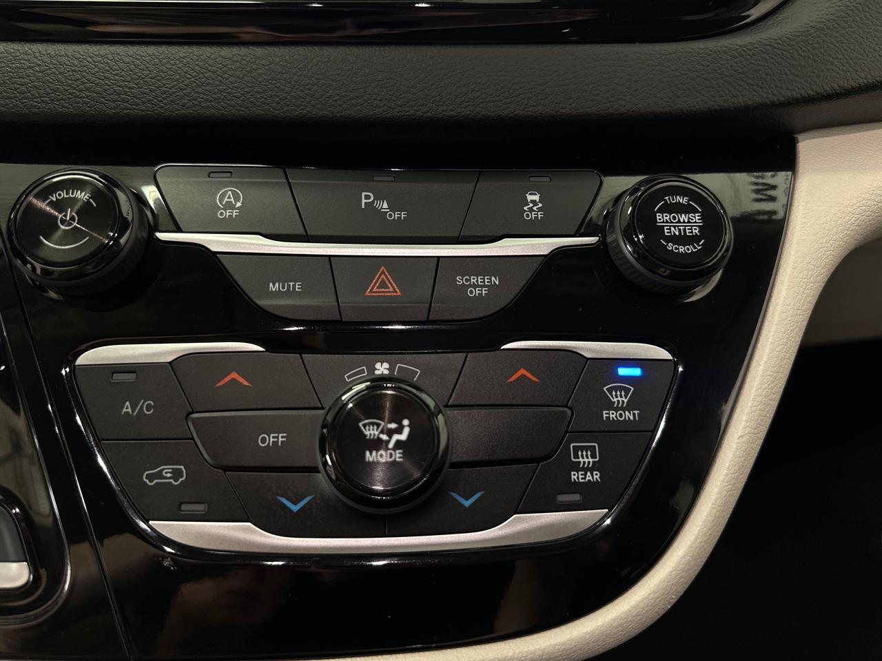 2024 Chrysler Grand Caravan SXT Front-Wheel Drive Passenger Van Photo