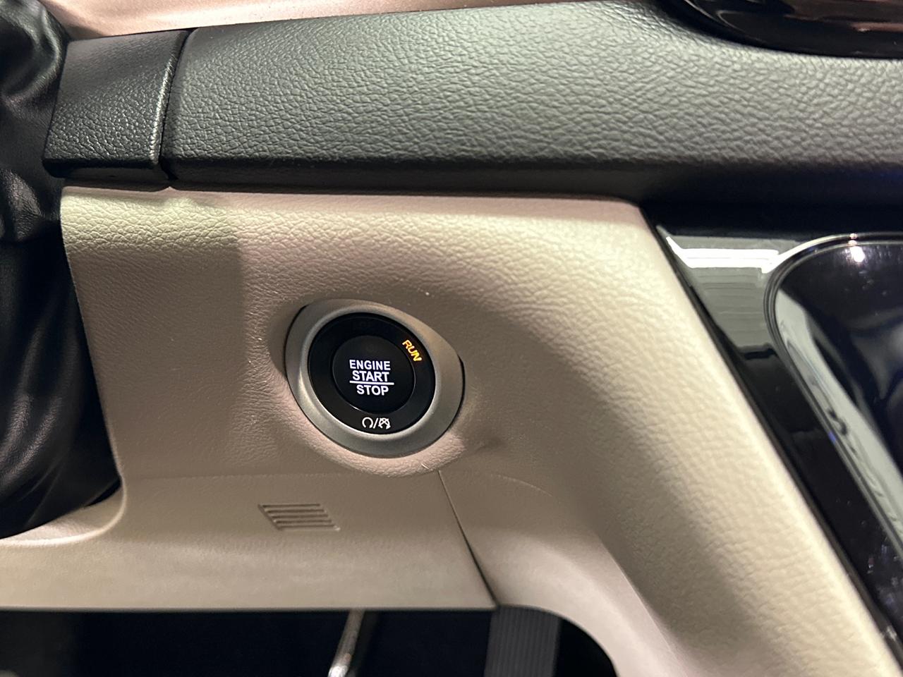 2024 Chrysler Grand Caravan SXT Front-Wheel Drive Passenger Van Photo