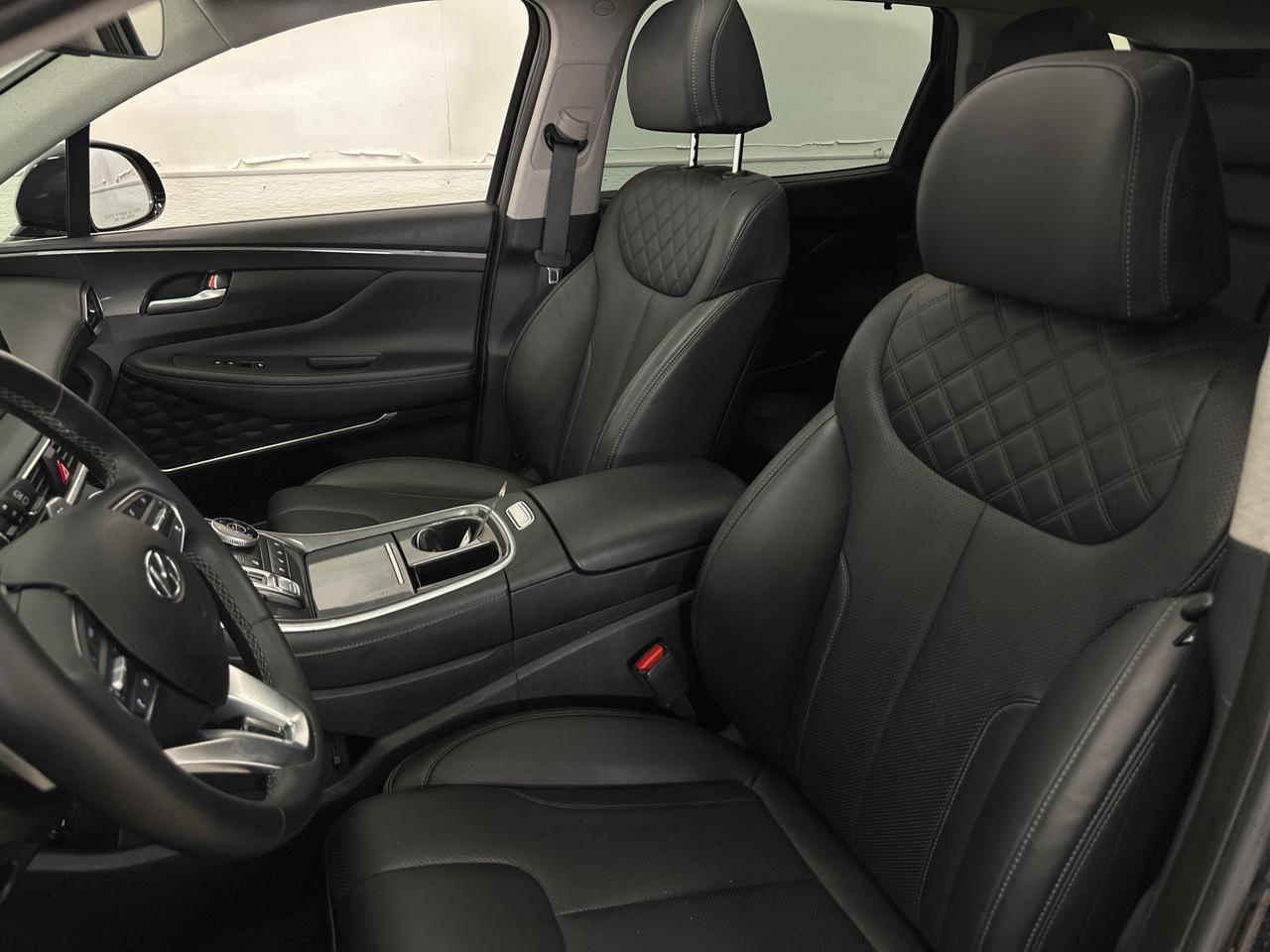 2023 Hyundai Santa Fe HEV Luxury 4dr All-Wheel Drive Photo