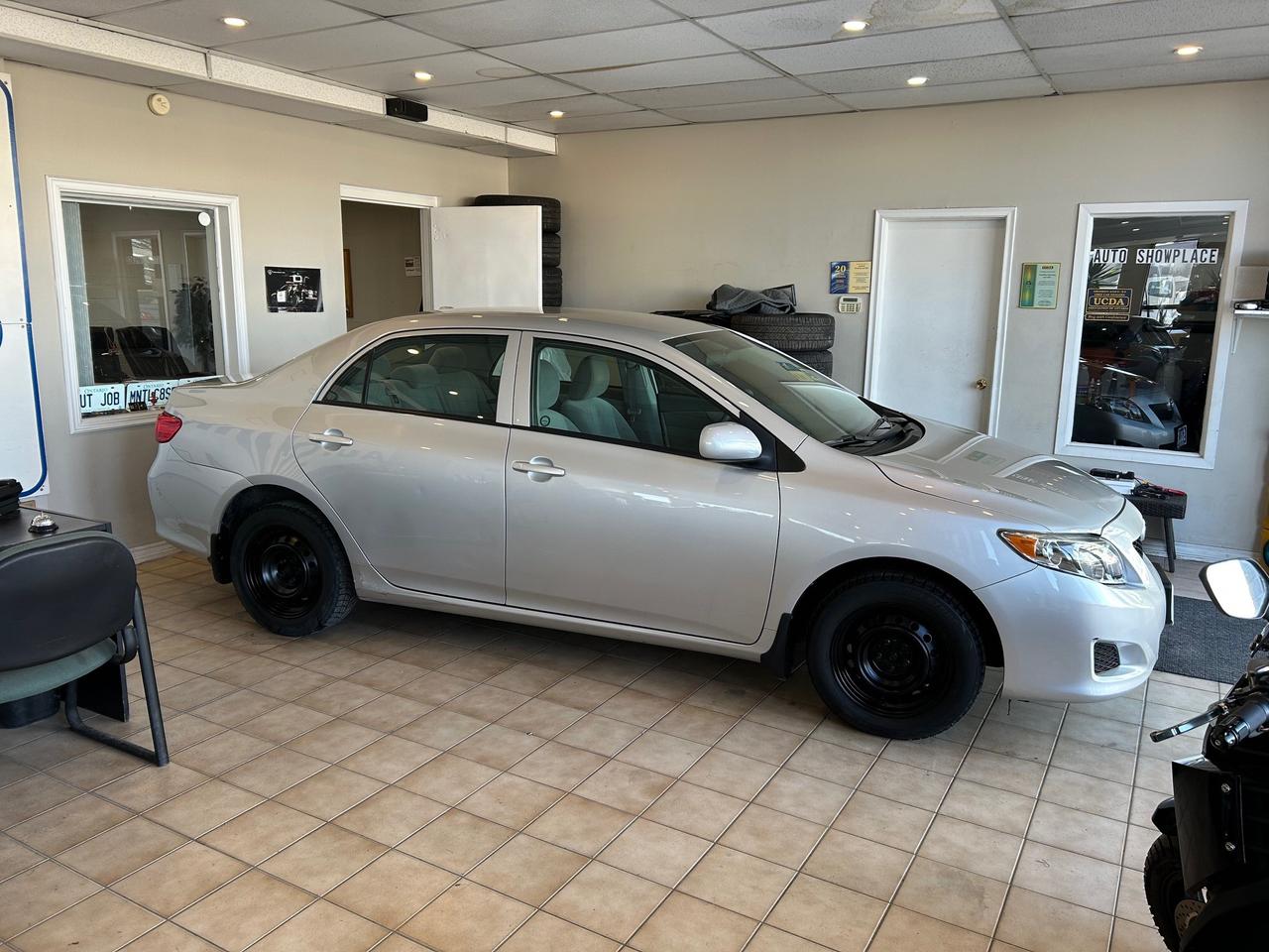 2009 Toyota Corolla 4dr Sdn Auto CE   46963 ORIGINAL KMS   ONE OWNER Photo