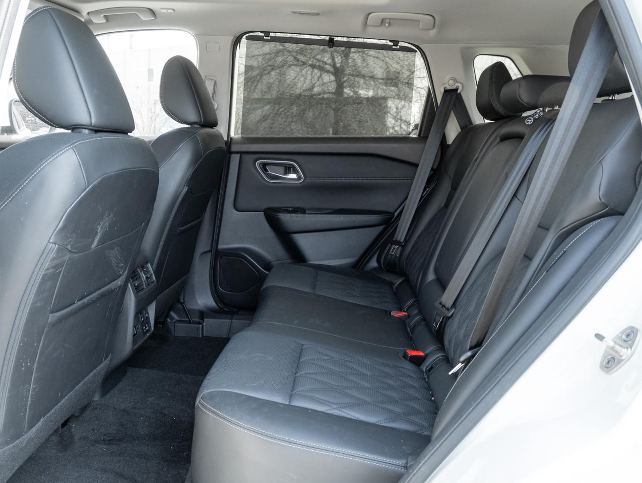 2023 Nissan Rogue AWD Platinum, Nav, Camera, Leather, Sunroof Photo