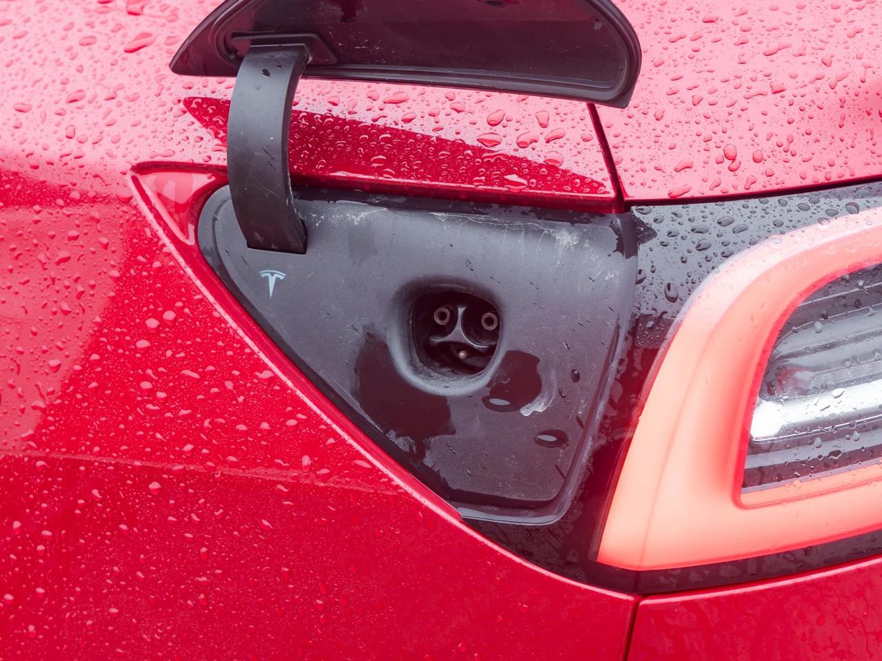 2018 Tesla Model 3 Long Range Battery AWD Photo