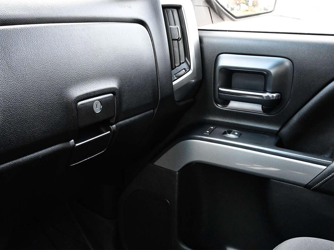 2018 Chevrolet Silverado 1500 LT Z71 Crew Cab 4x4 ~Heated Seats ~ Bluetooth ~Cam Photo