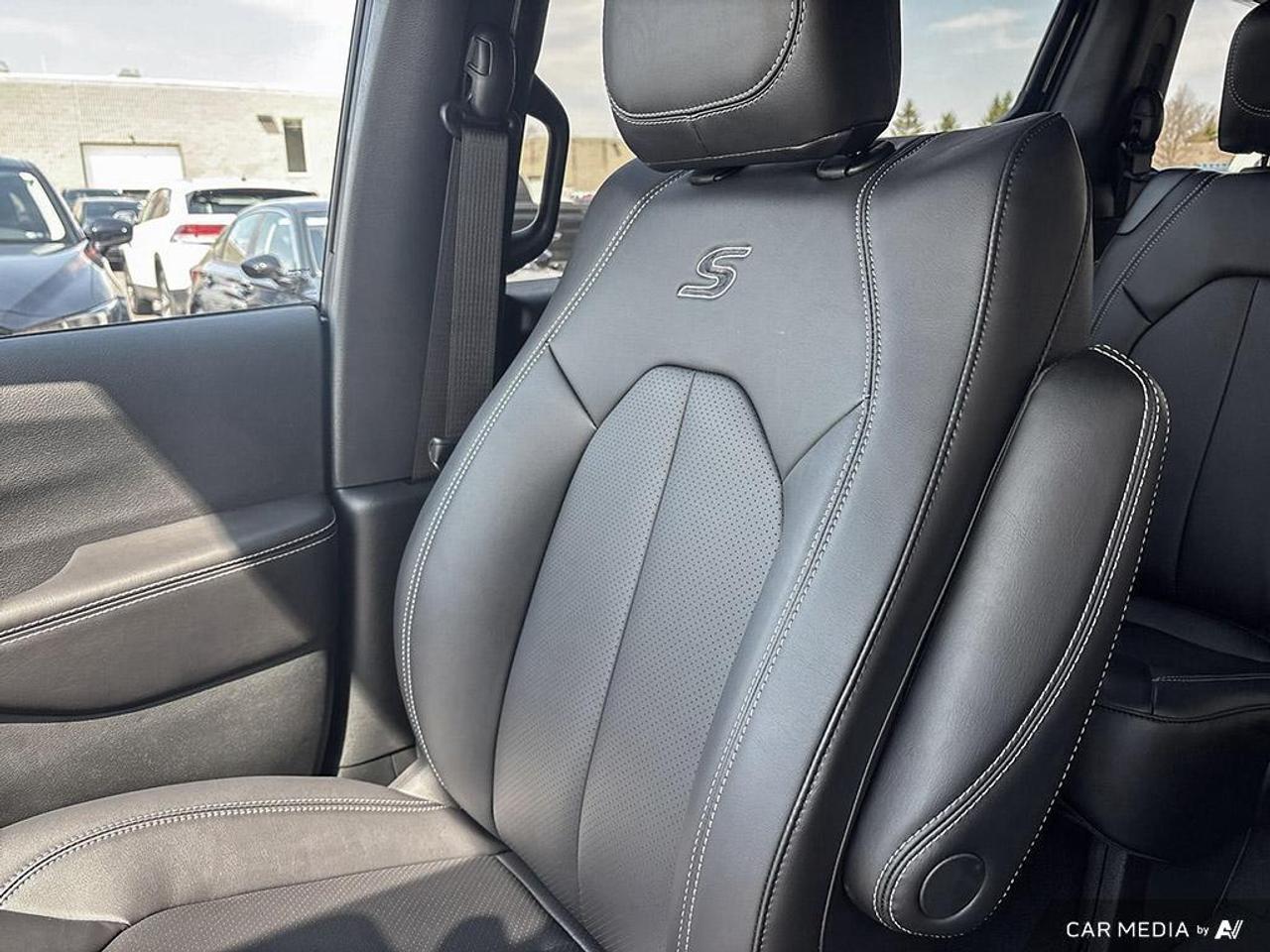 2026 Chrysler Pacifica Select Front-Wheel Drive Passenger Van Photo