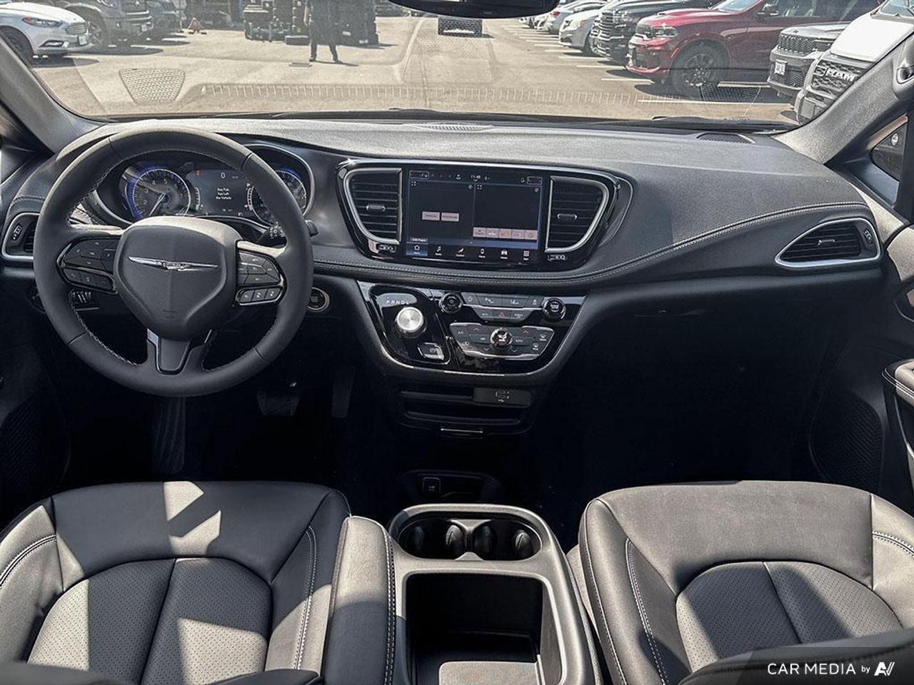 2026 Chrysler Pacifica Select Front-Wheel Drive Passenger Van Photo