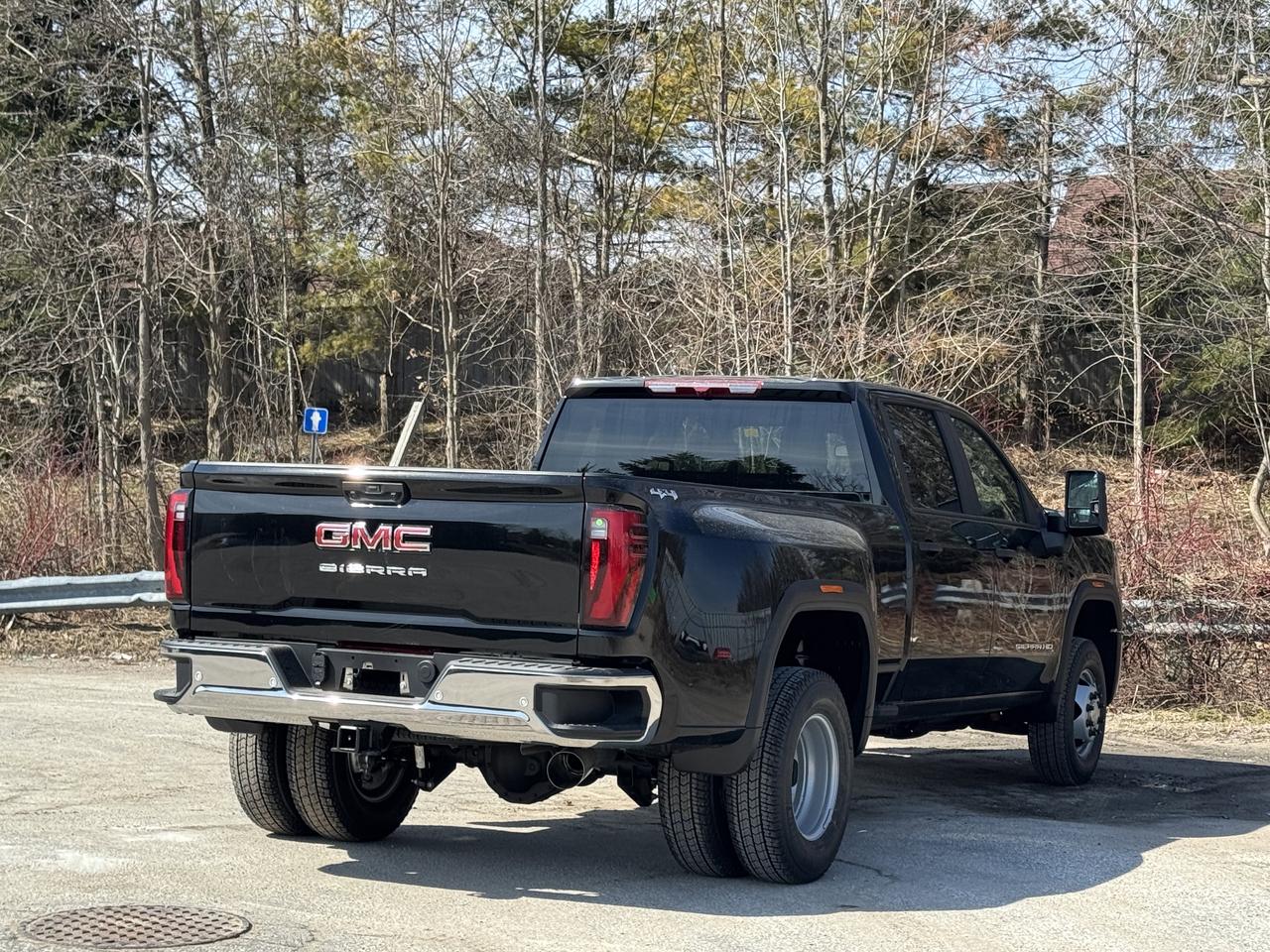 2026 GMC Sierra 3500HD Pro Photo