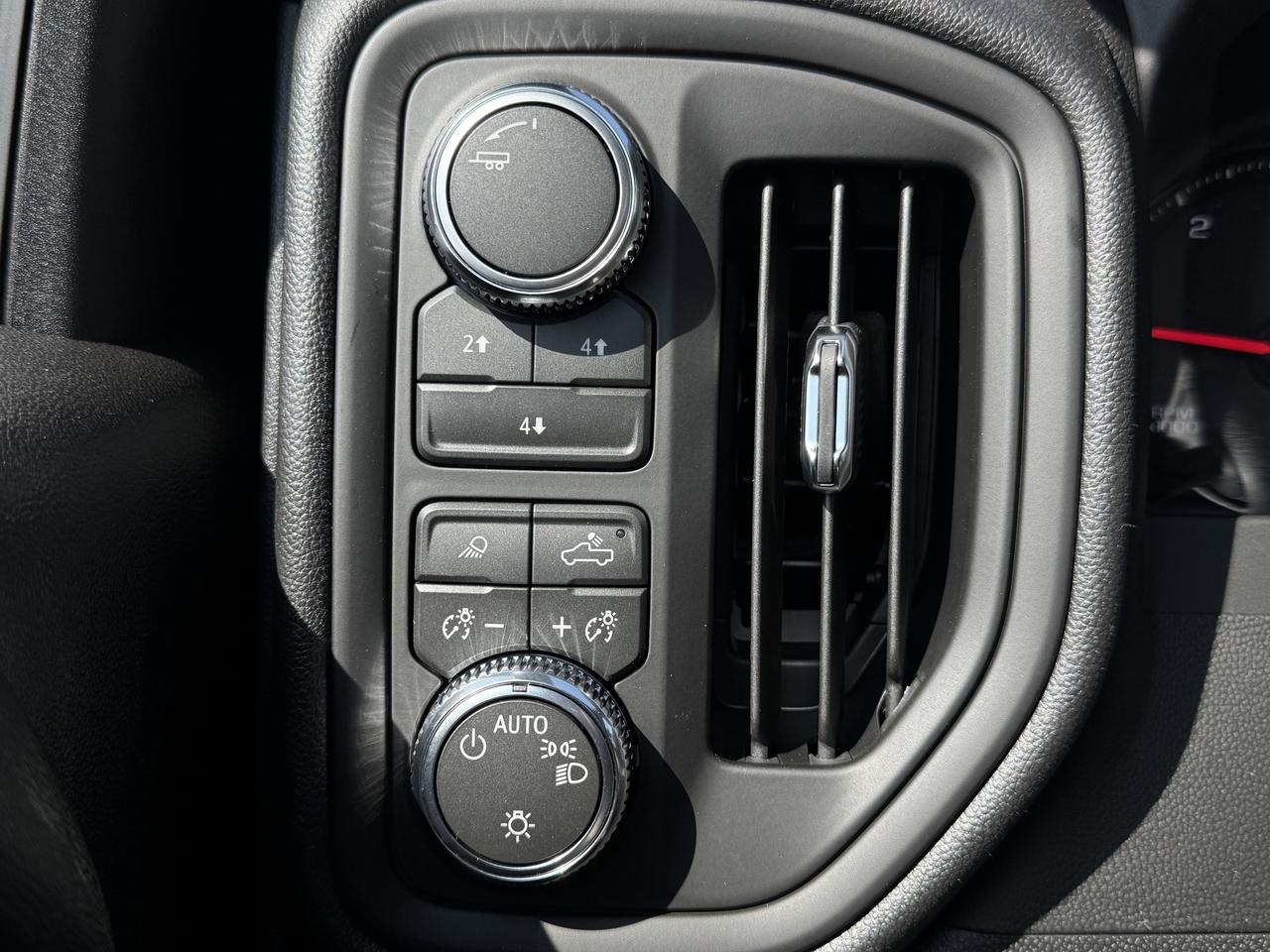 2026 GMC Sierra 3500HD Pro Photo