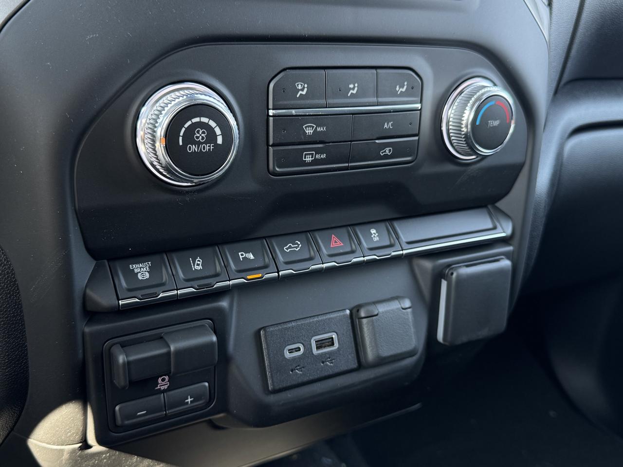 2026 GMC Sierra 3500HD Pro Photo
