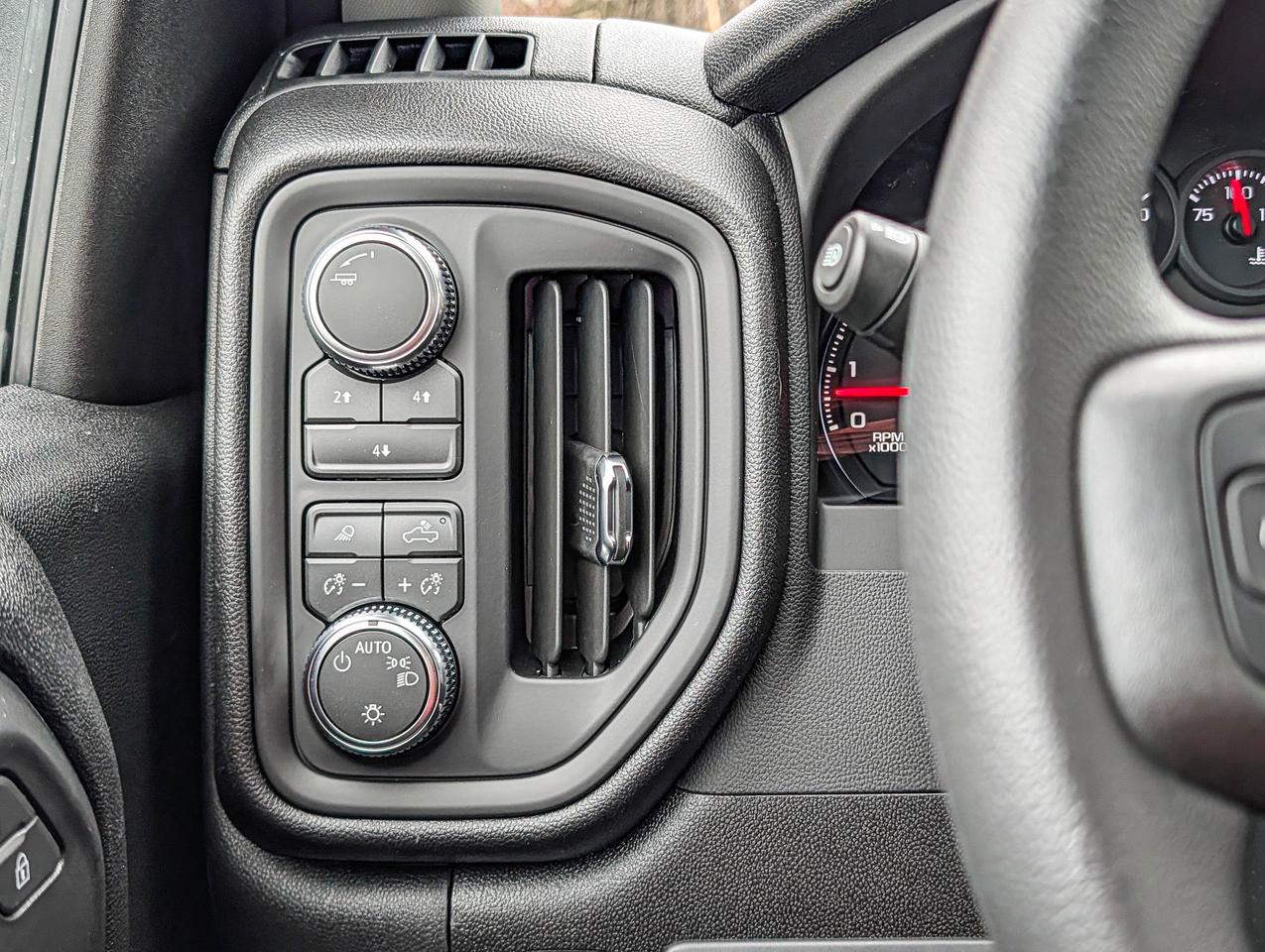 2026 GMC SIERRA 2500HD Pro Photo
