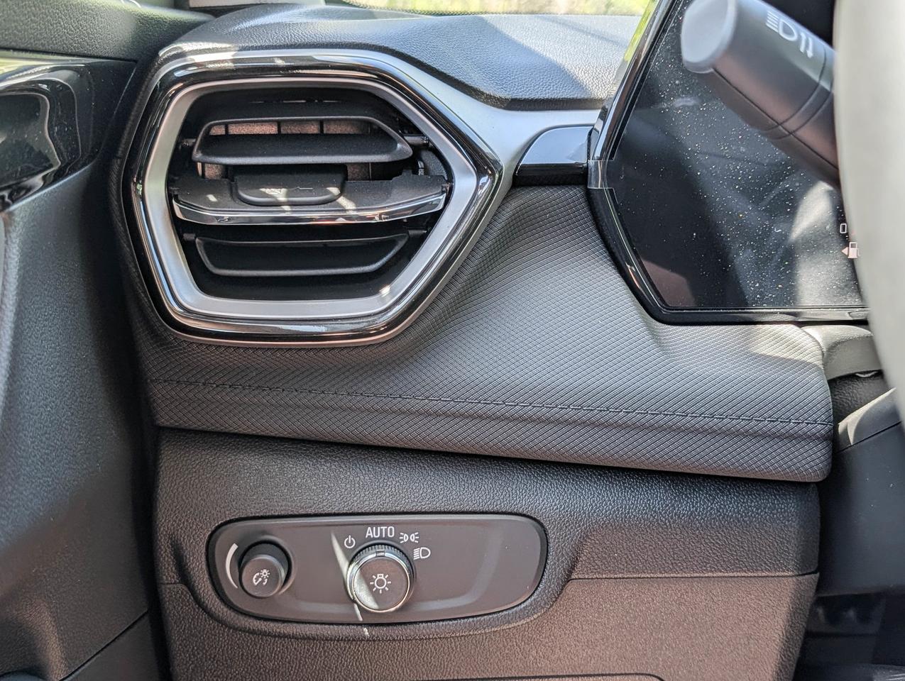 2026 Chevrolet TrailBlazer LT Photo