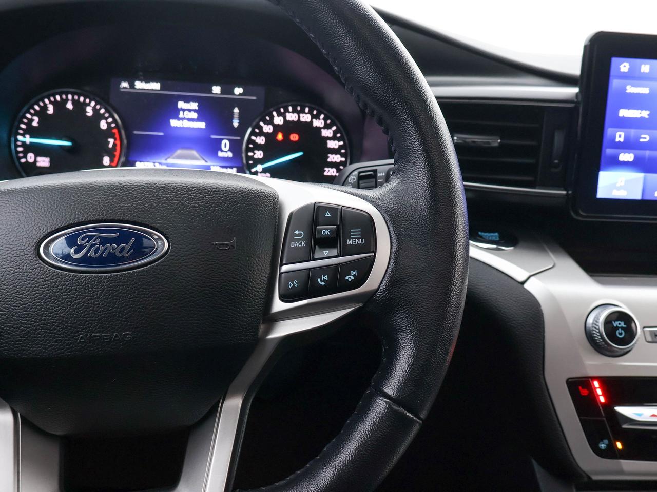 2022 Ford Explorer XLT Photo