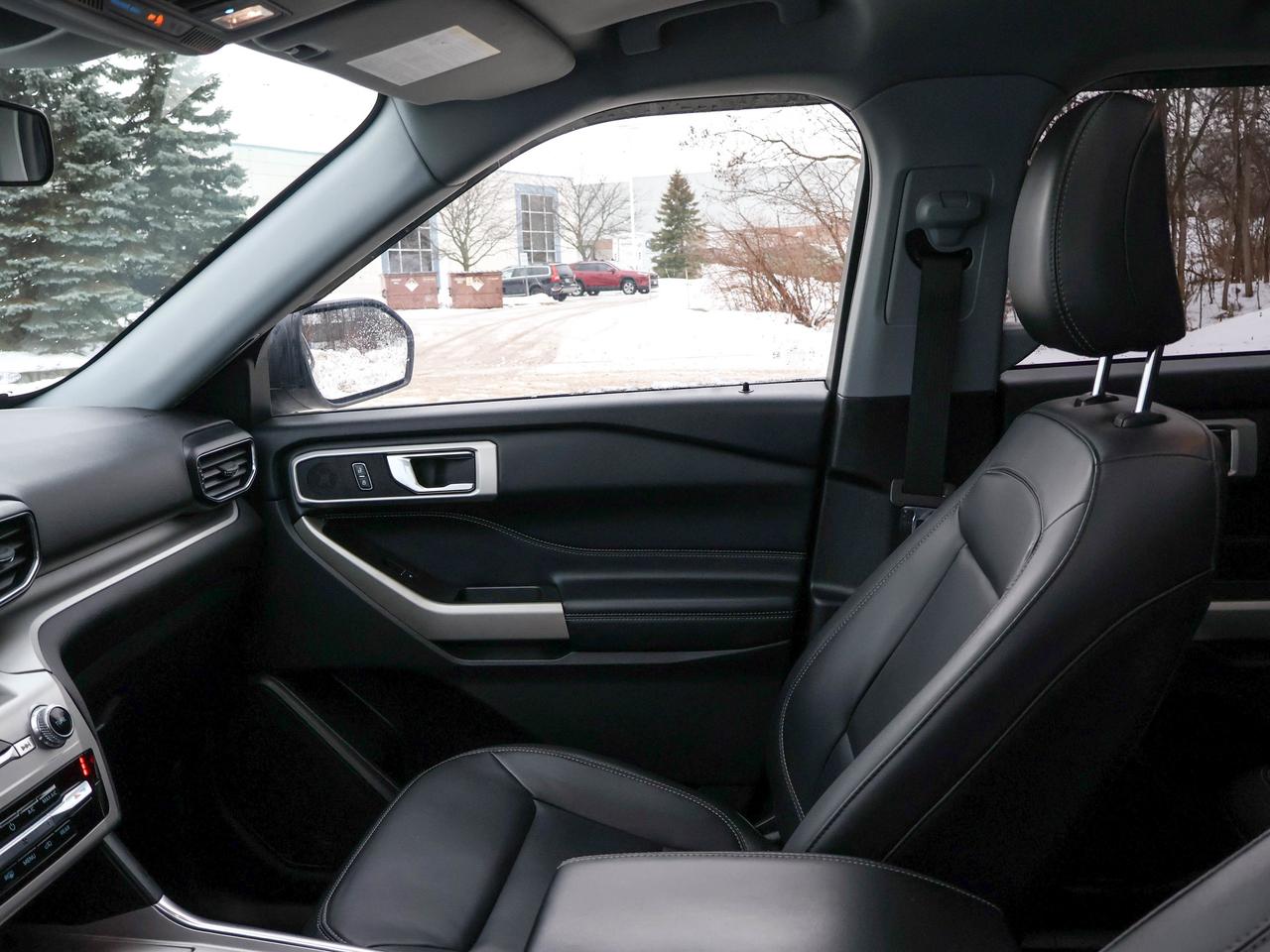 2022 Ford Explorer XLT Photo