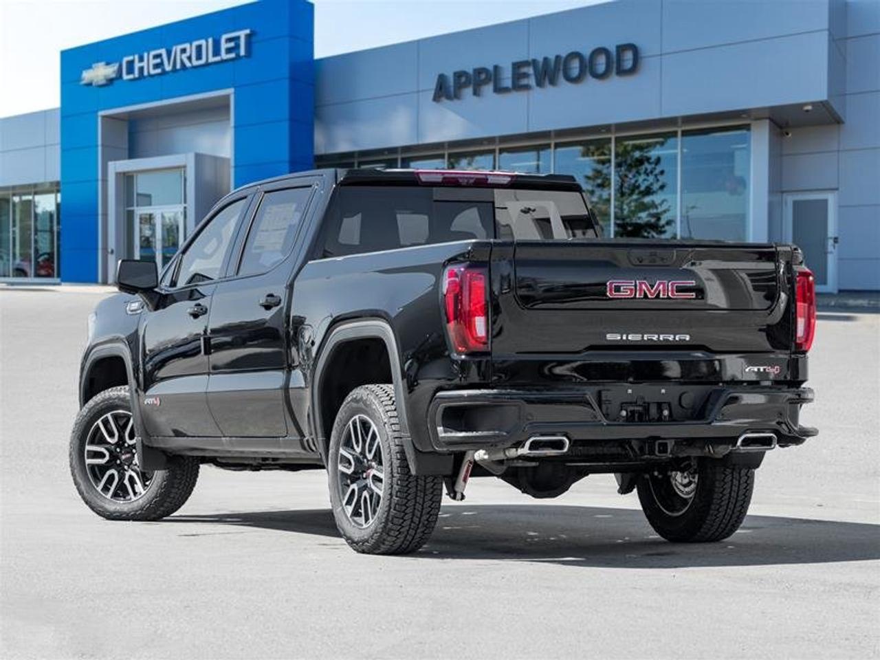 2026 GMC Sierra 1500 AT4 Photo4