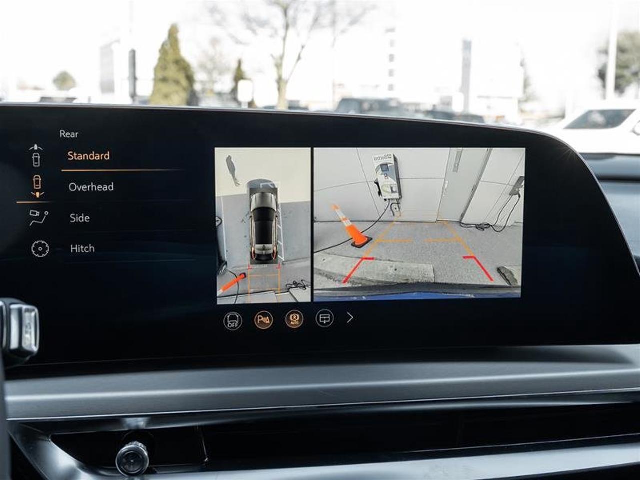 2026 Cadillac LYRIQ Sport Photo