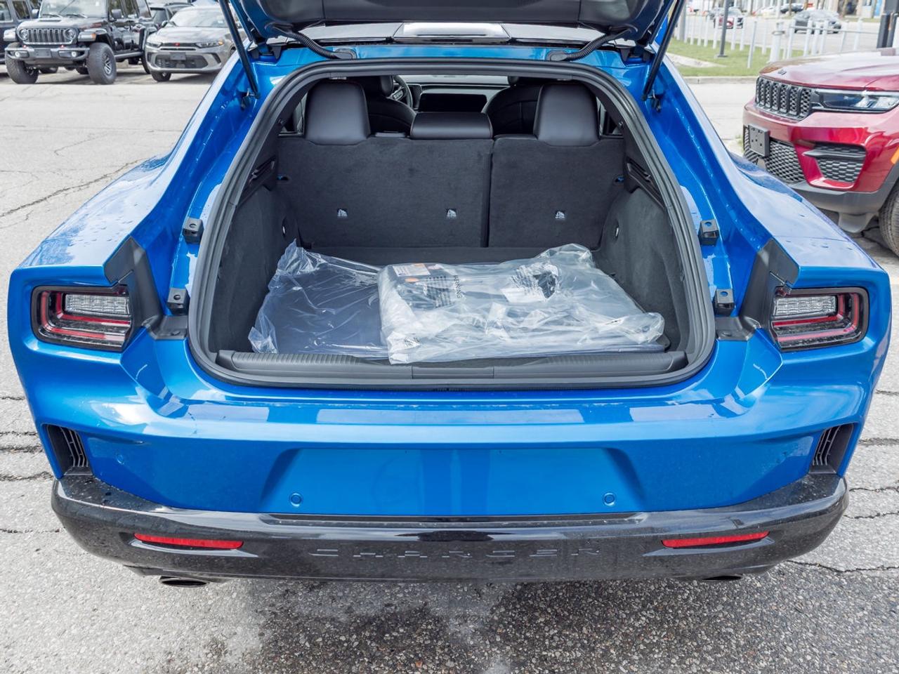 2026 Dodge Charger 4-Doors SCAT PACK Photo