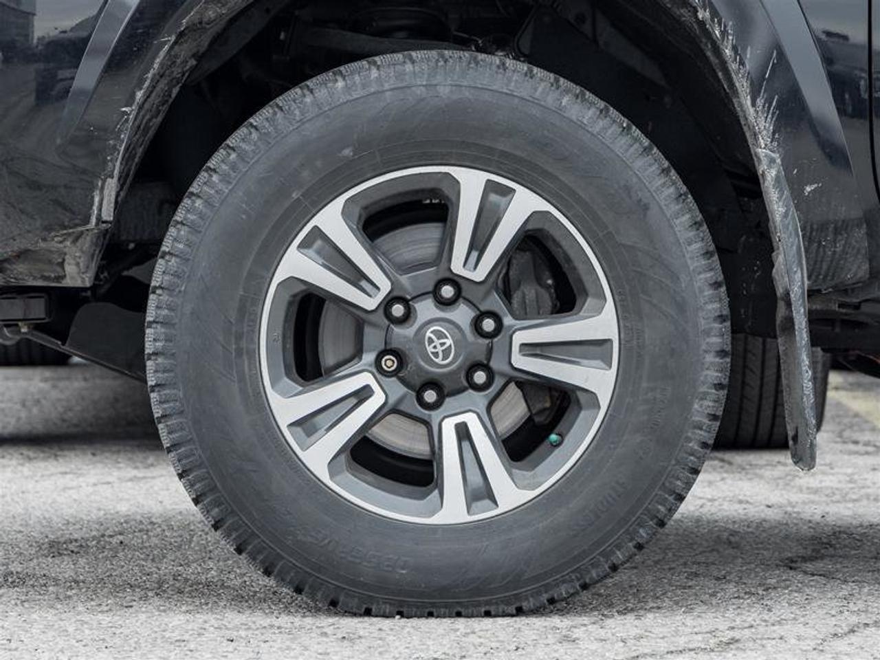 2017 Toyota Tacoma 4x4 Double Cab V6 SR5 6A Navi| Backup Camera| Heated Seats Photo3