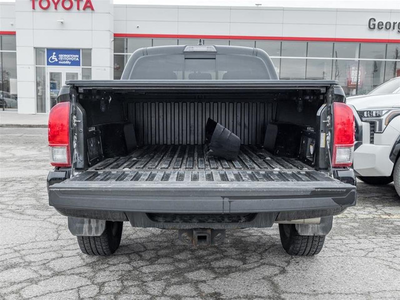 2017 Toyota Tacoma 4x4 Double Cab V6 SR5 6A Navi| Backup Camera| Heated Seats Photo