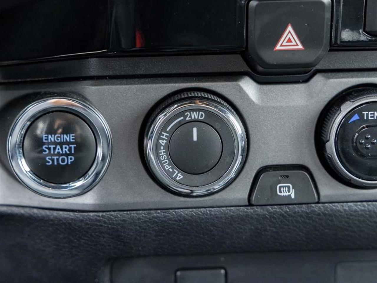 2017 Toyota Tacoma 4x4 Double Cab V6 SR5 6A Navi| Backup Camera| Heated Seats Photo