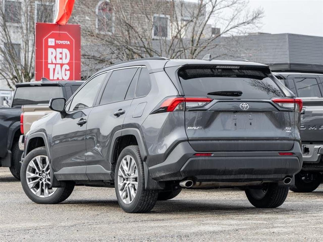 2024 Toyota RAV4 XLE AWD Moonroof| Backup Camera| Heated Seats| XLE| AWD Photo