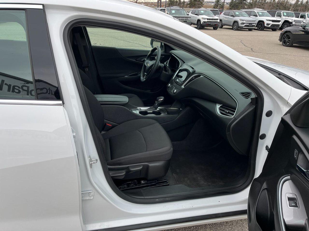 2024 Chevrolet Malibu 4DR SDN 1LT Photo