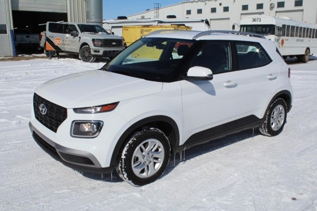 2024 Hyundai Venue Preferred IVT w/Htd cloth, BUC - Photo #1