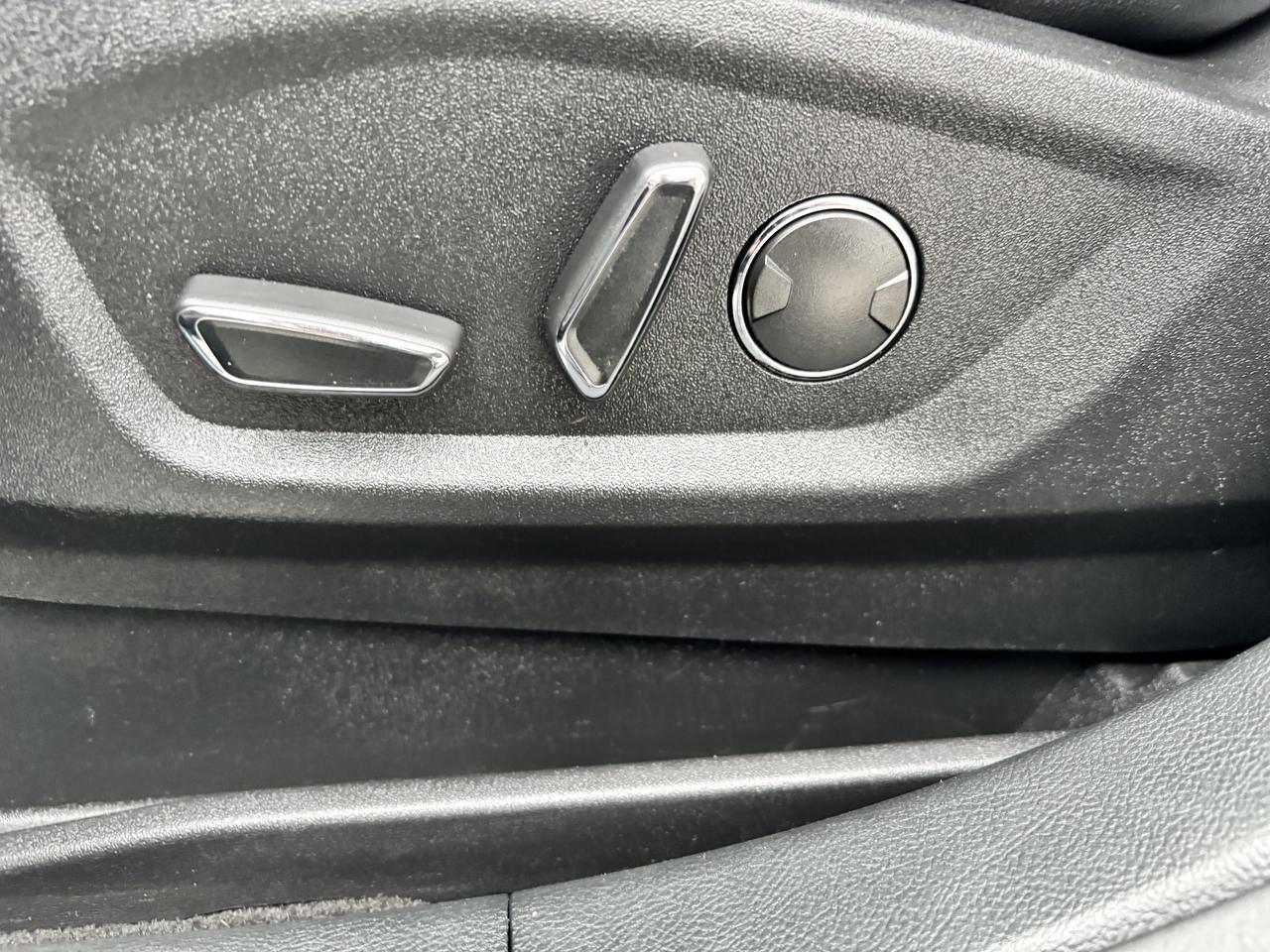2019 Ford Edge Titanium ** AWD, ADAPT CRUISE, BSM ** Photo