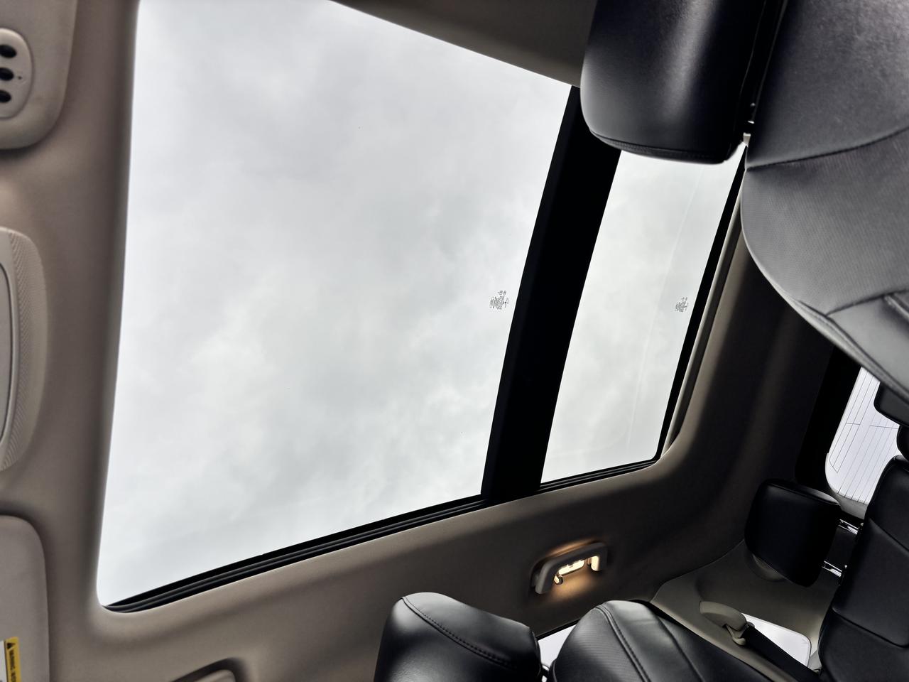 2019 Ford Edge Titanium ** AWD, ADAPT CRUISE, BSM ** Photo