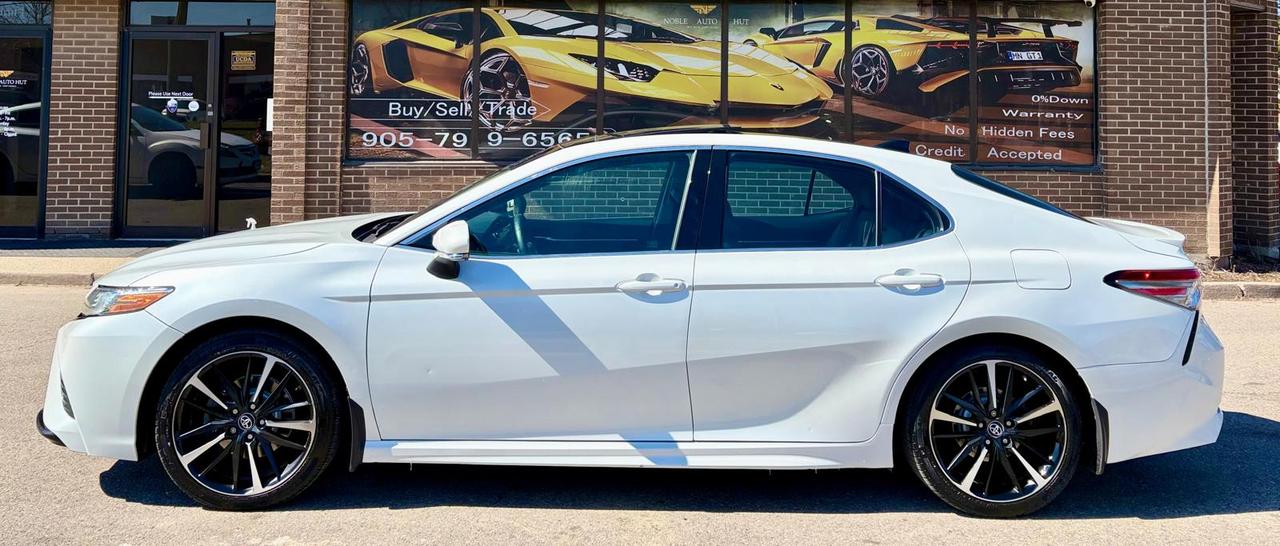 2018 Toyota Camry XSE Photo4