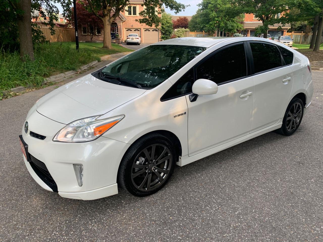 Used 2013 Toyota Prius SUPER CLEAN / REAR CAM / FUEL SAVER /RUNS EXCELLET for sale in Scarborough, ON