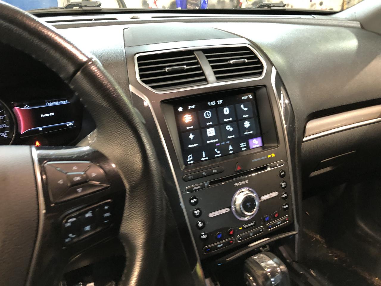2018 Ford Explorer LIMITED - Photo #5