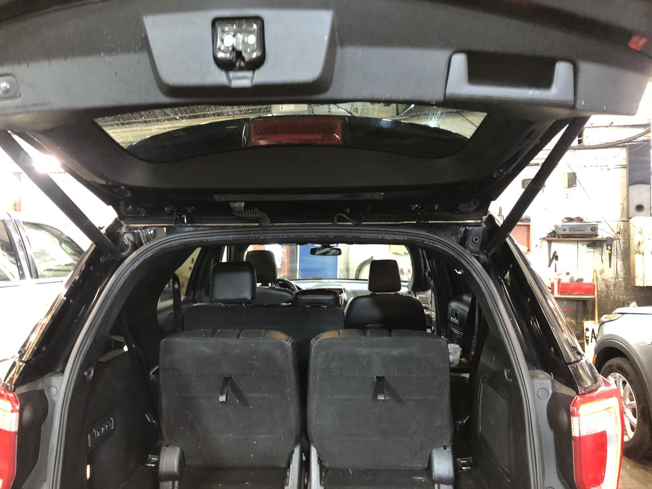 2018 Ford Explorer LIMITED - Photo #2