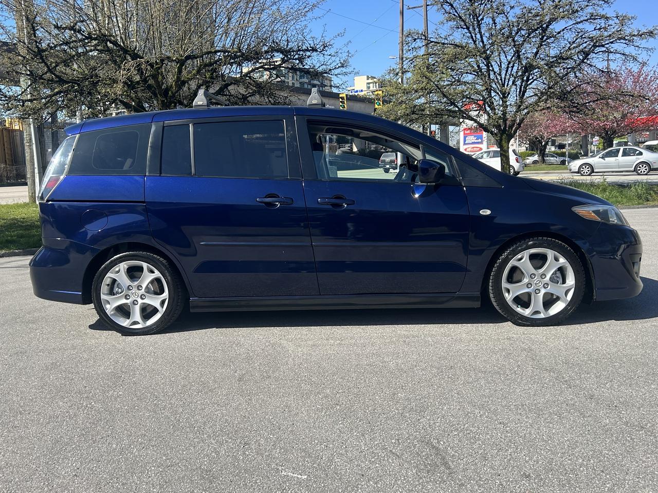 2009 Mazda MAZDA5 GS Photo