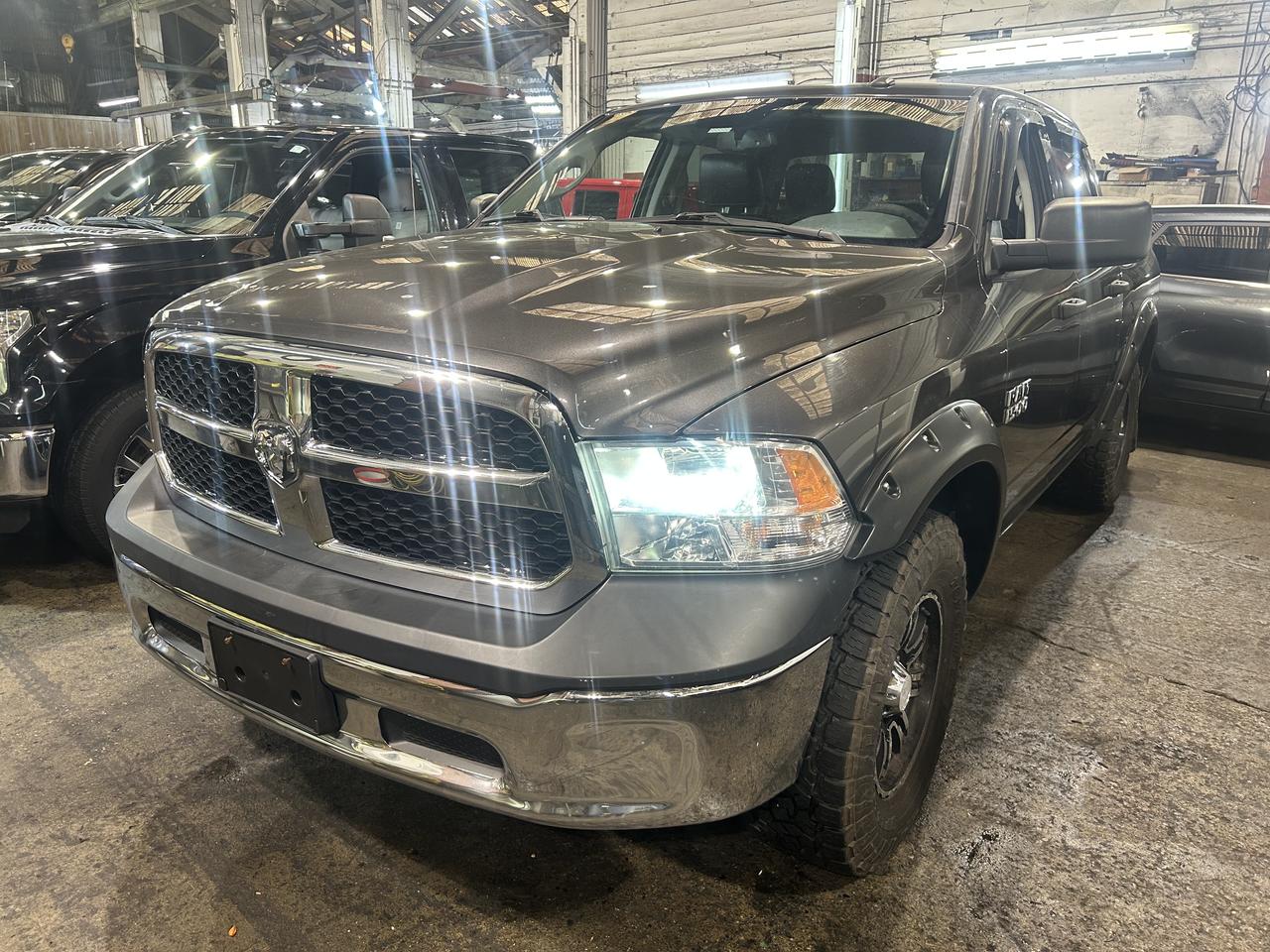 RAM 1500 ST Crew Cab 4WD 2017