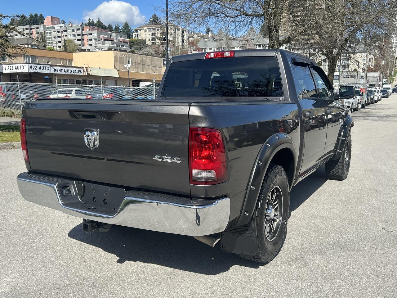 2017 RAM 1500 4WD Crew Cab 140.5" ST Photo