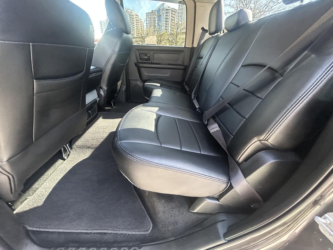 2017 RAM 1500 4WD Crew Cab 140.5" ST Photo