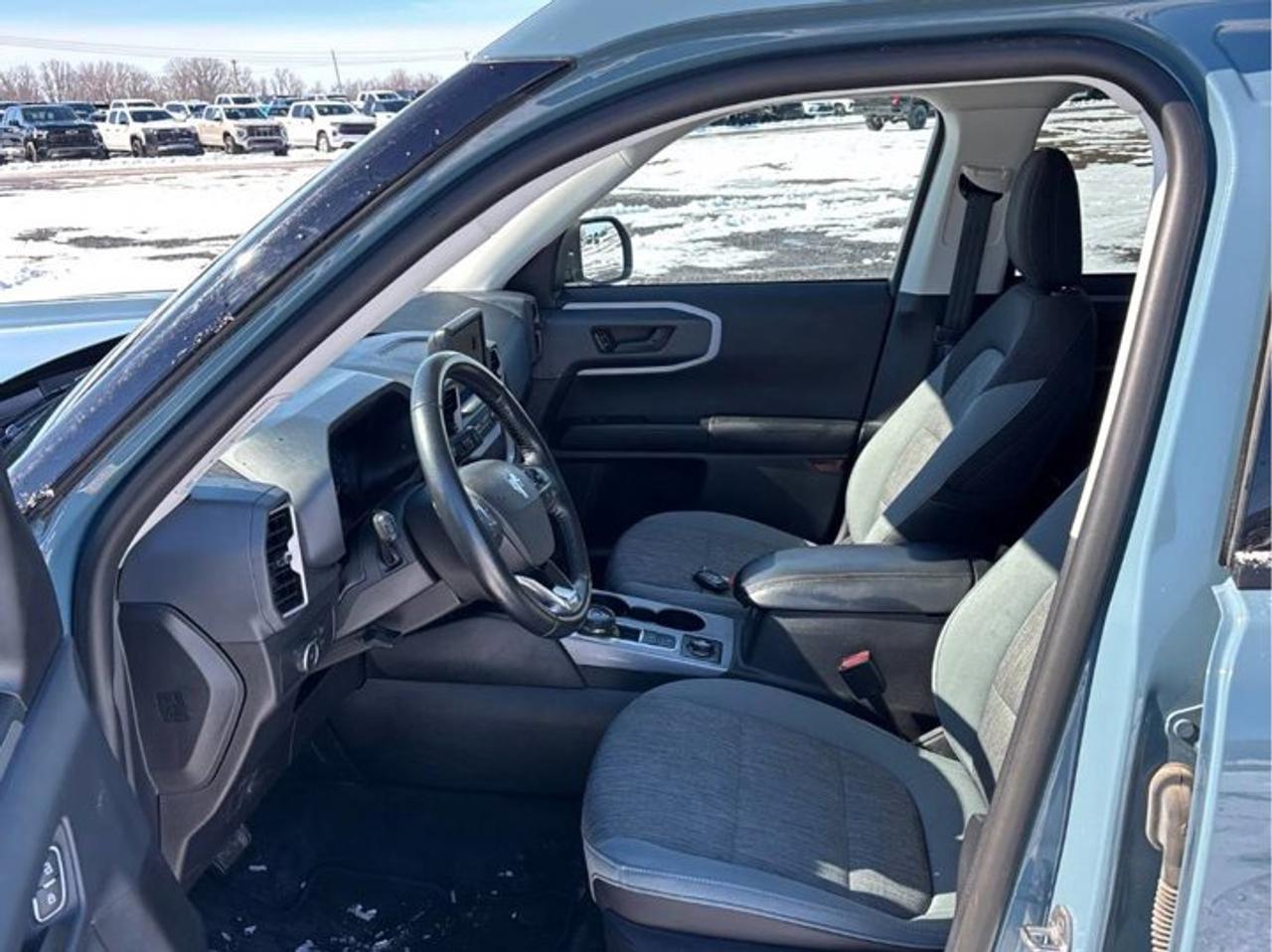 2022 Ford Bronco Sport Big Bend 4x4 | Heated Seats | Remote Start | CarPlay | Rear Cam | Wireless Charger | and More ! Photo2