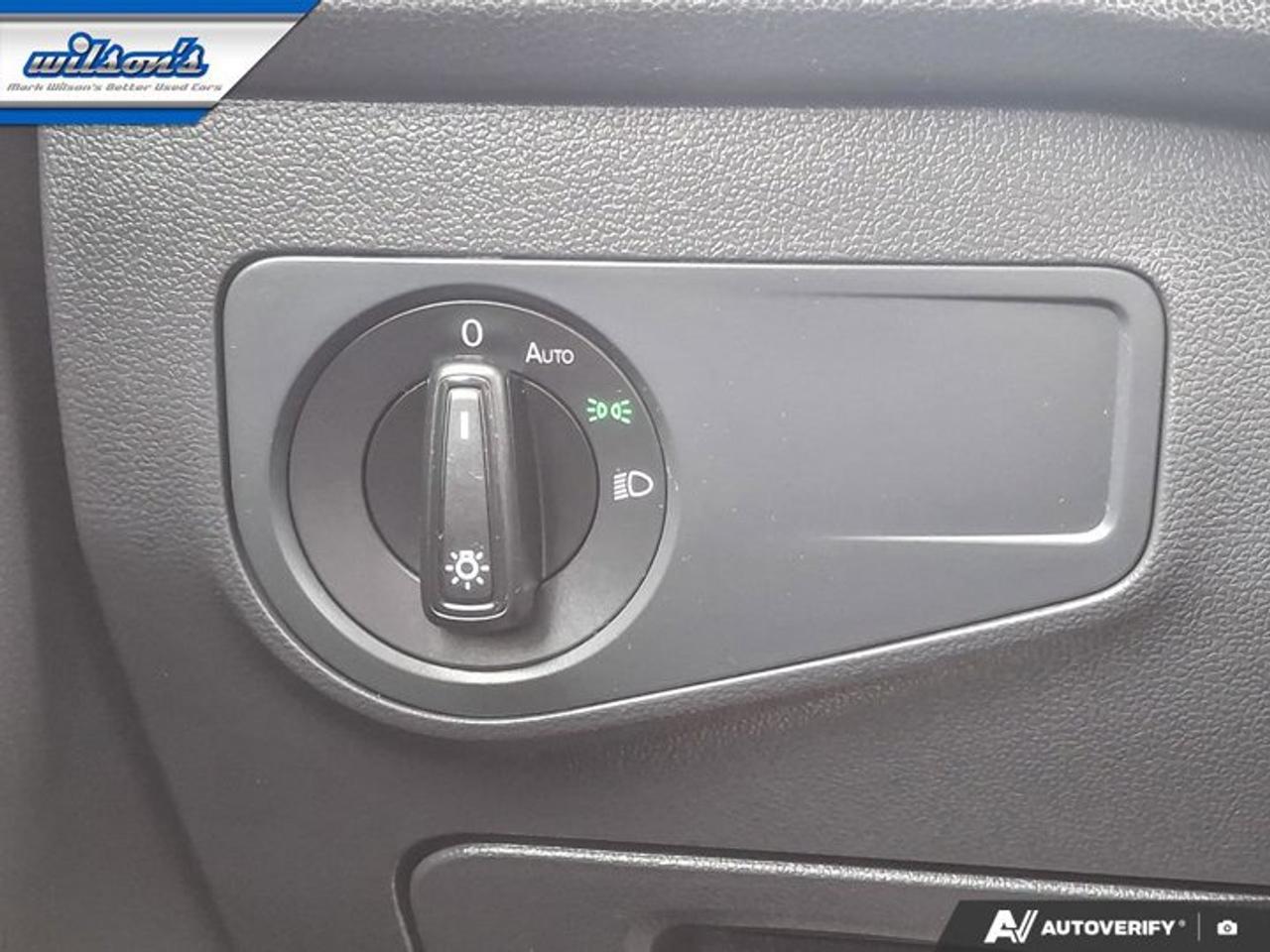 2023 Volkswagen Tiguan Trendline AWD | Heated Wheel + Seats | CarPlay + Android | Rear Camera | and More ! Photo