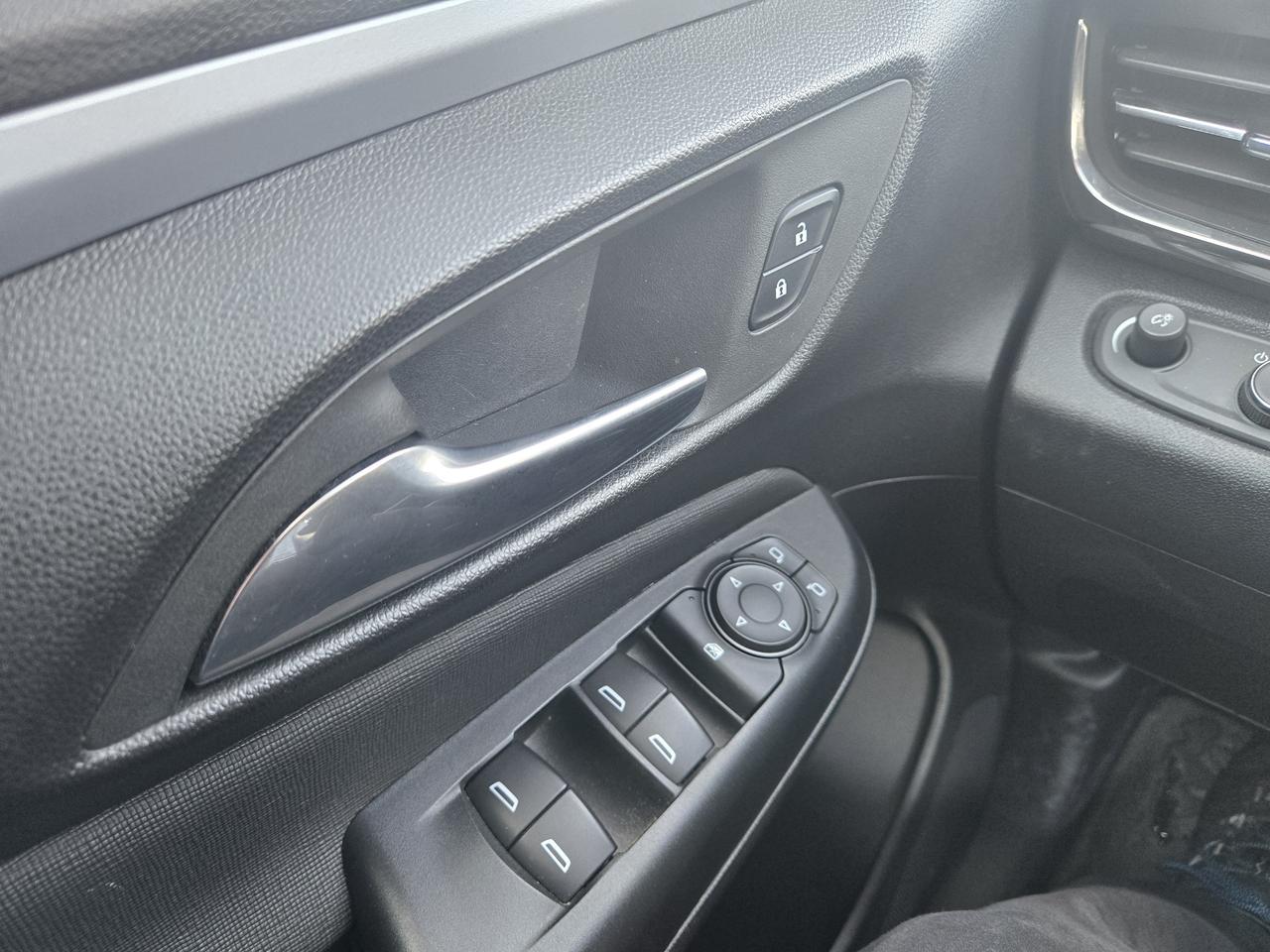 2025 Buick Envista Preferred Photo