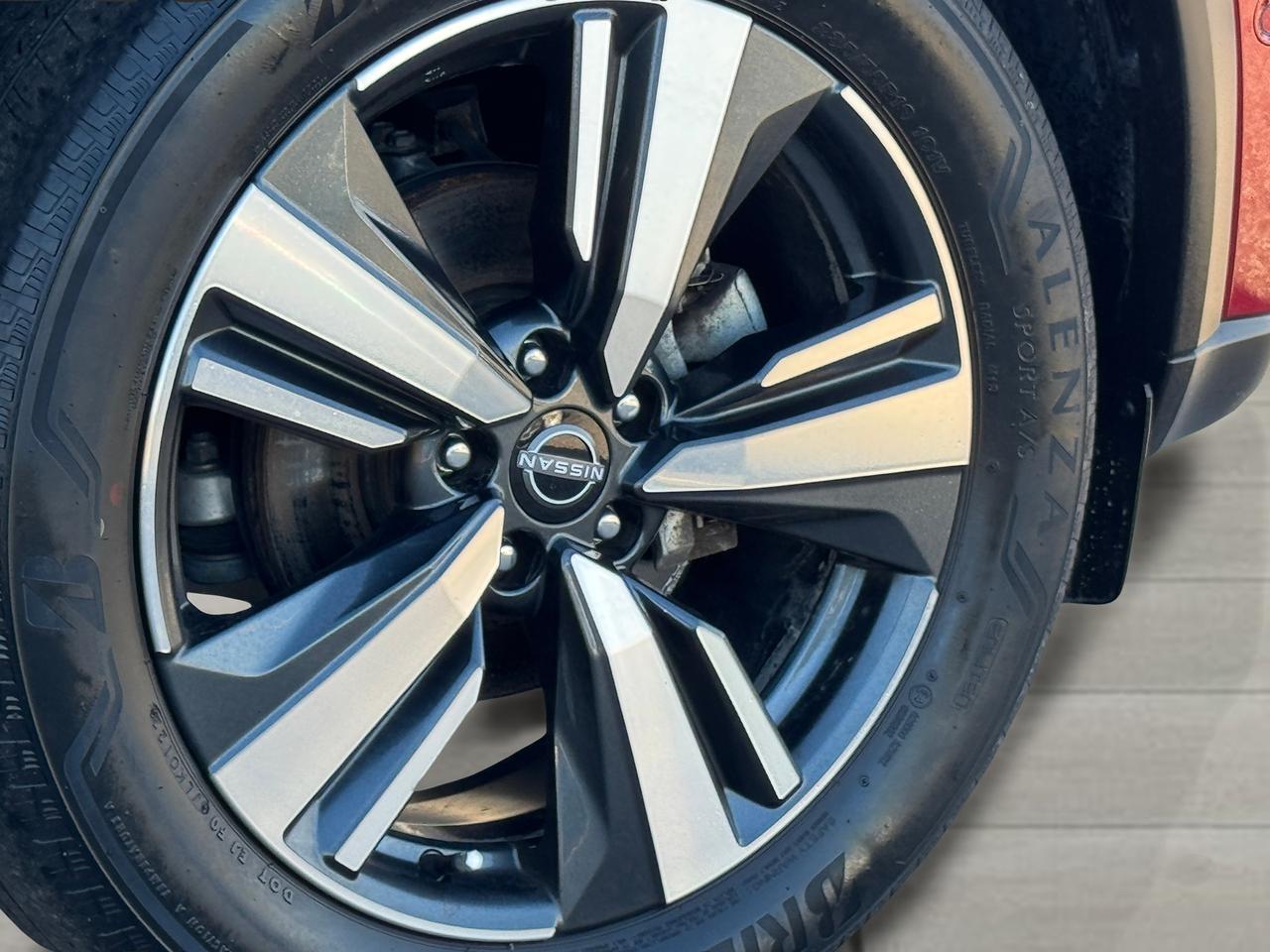 2022 Nissan Rogue AWD Platinum+CLEAN CARFAX Photo