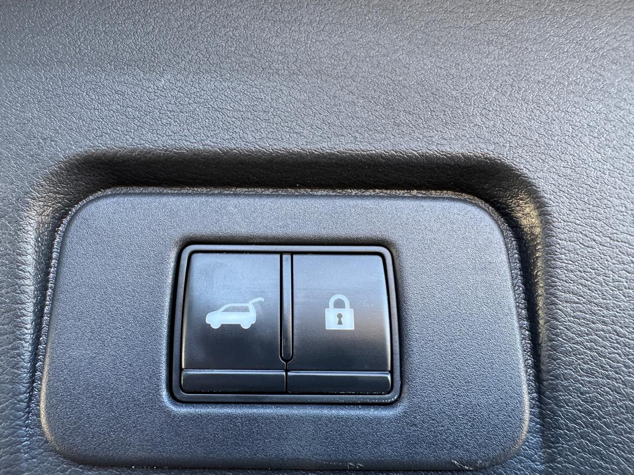 2022 Nissan Rogue AWD Platinum+CLEAN CARFAX Photo