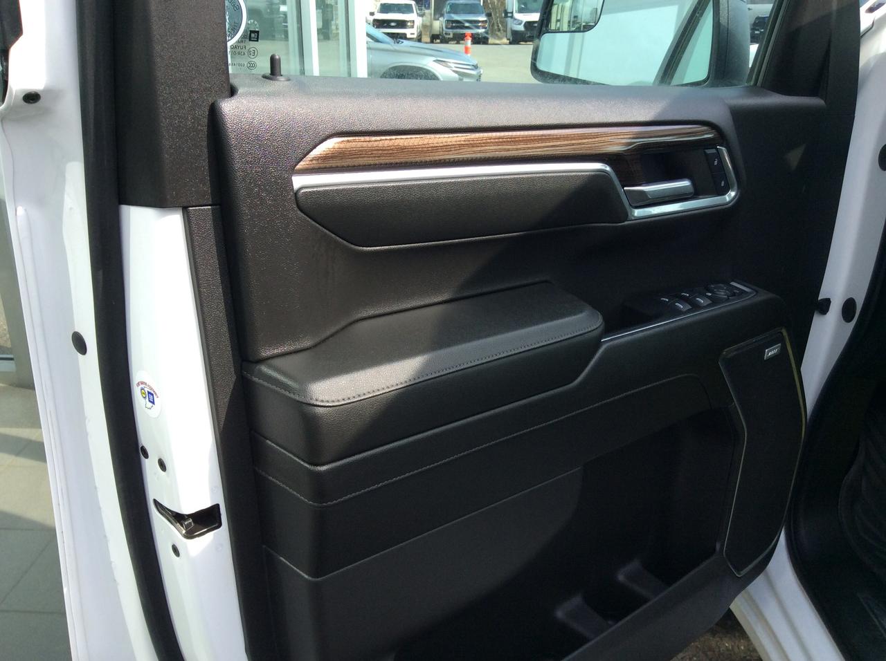 2024 Chevrolet Silverado 1500 RST Photo