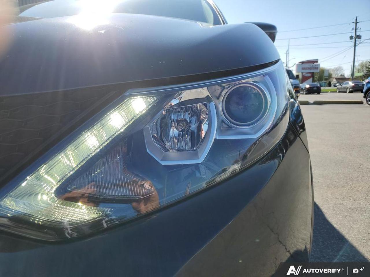 2019 Nissan Qashqai AWD SL-LEATHER-SUNROOF-NAVIGATION-REMOTE START Photo
