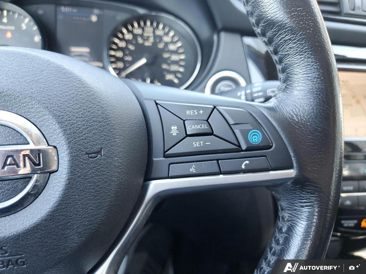 2019 Nissan Qashqai AWD SL-LEATHER-SUNROOF-NAVIGATION-REMOTE START Photo