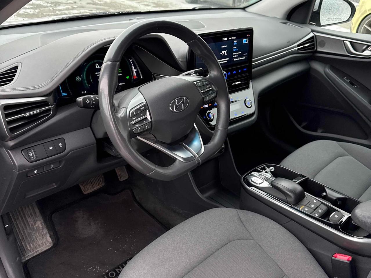 2020 Hyundai IONIQ EV Preferred MANUAL | Backup Camera |  Apple Car Play | Android Auto | Heated Seats Photo