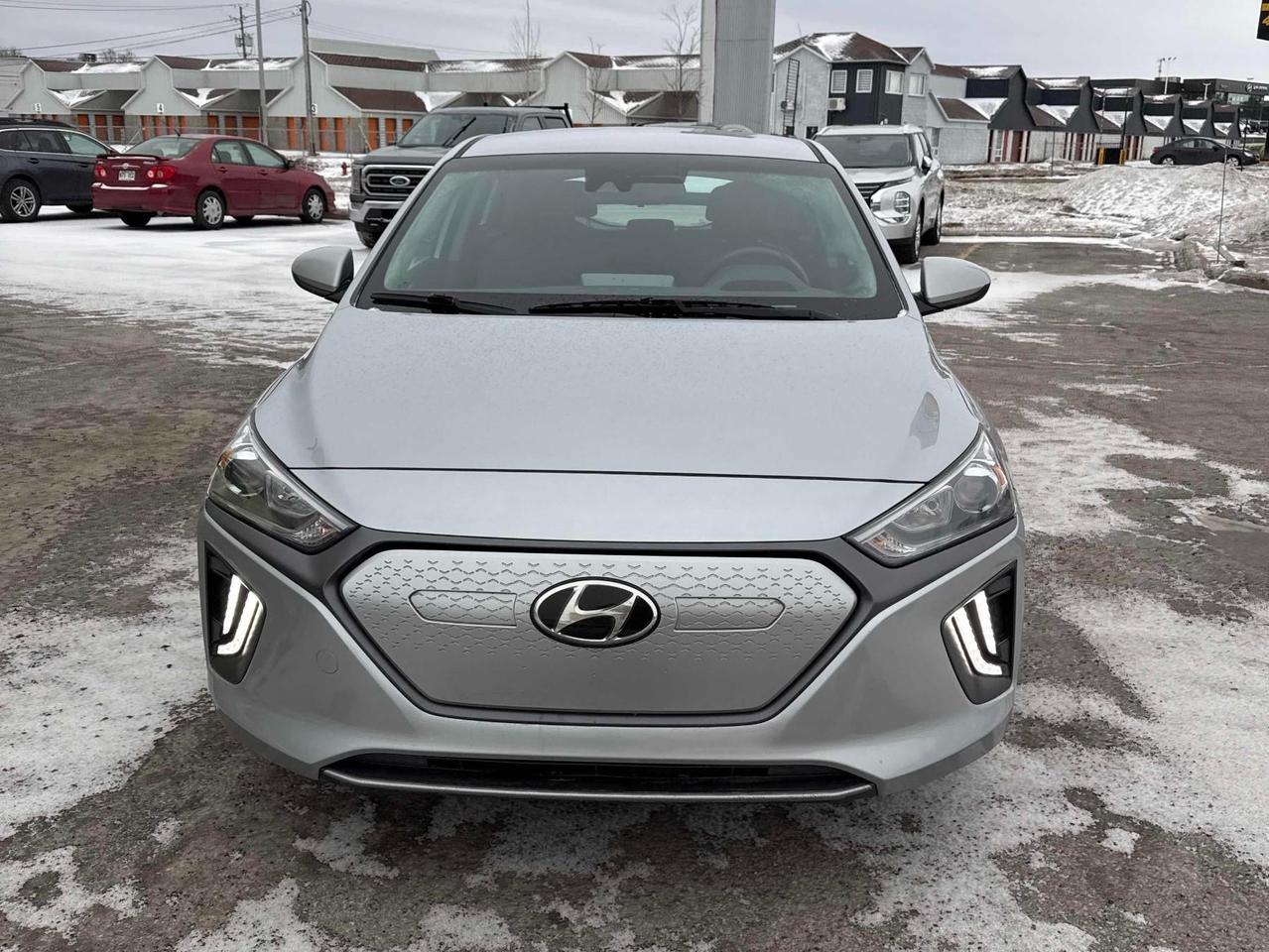 2020 Hyundai IONIQ EV Preferred MANUAL | Backup Camera |  Apple Car Play | Android Auto | Heated Seats Photo3