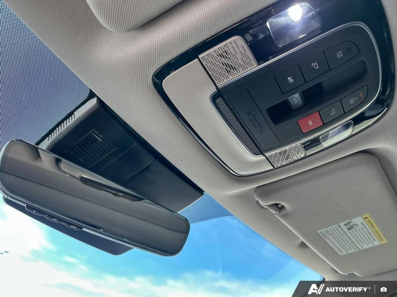 2025 Hyundai PALISADE Urban 7 Passenger 7 PASSENGER | HEATED AND VENTILATED SEATS | NAVIGA Photo