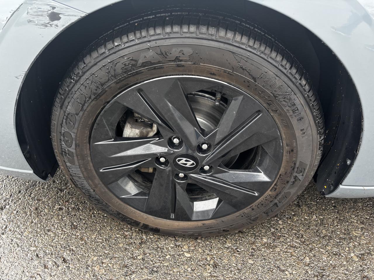 2022 Hyundai Elantra Preferred, Push Button Start, Lane Departure Alert Photo