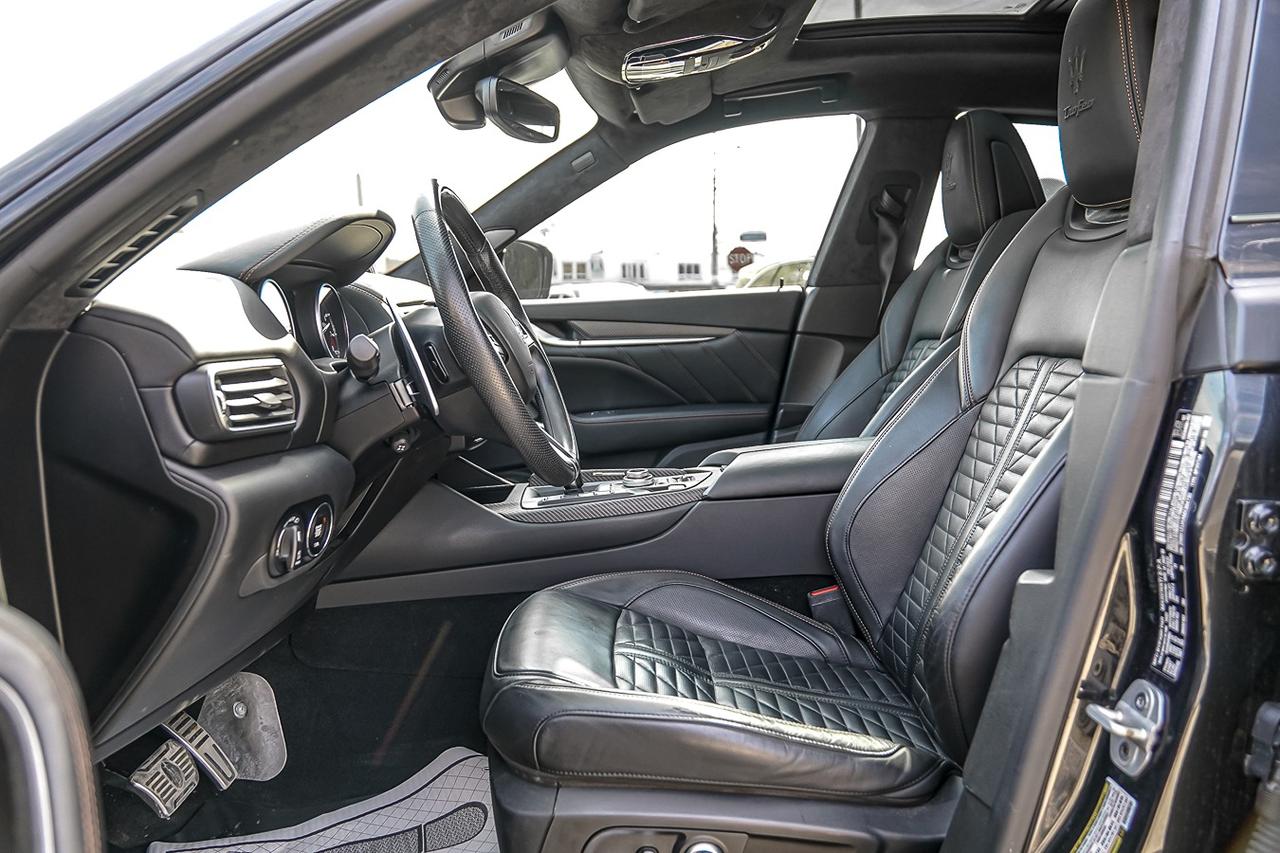 2021 Maserati Levante Trofeo AWD |V8|CARBON PKG|FACTORY FERRARI ENGINE Photo